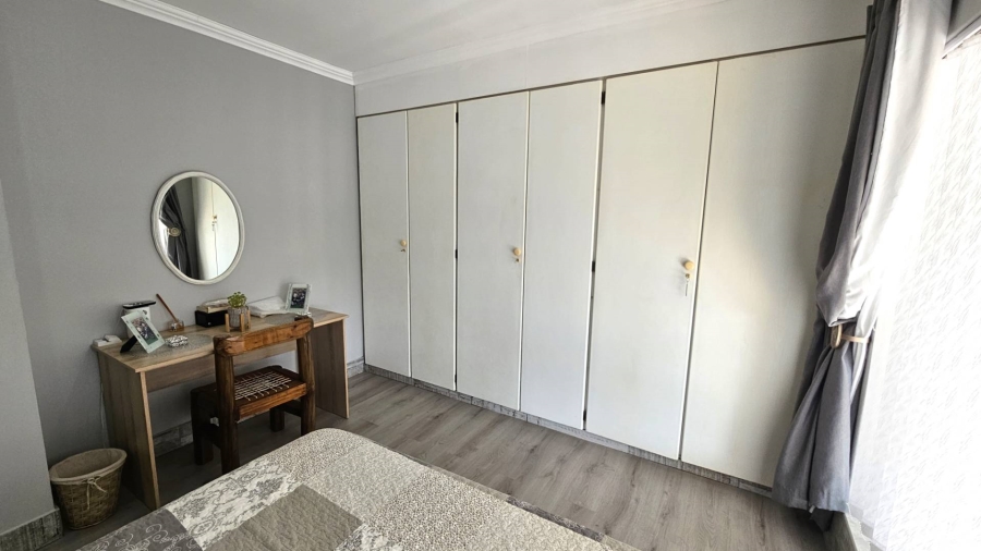 4 Bedroom Property for Sale in Ifafi North West
